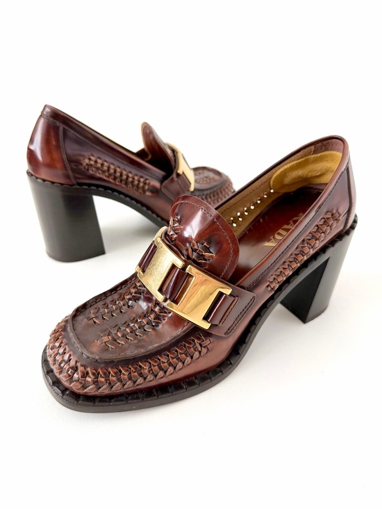 Prada Shoes - PRADA | Spring 2020 Runway Woven Leather
Block Heel Loafers Brown Gold Logo 40